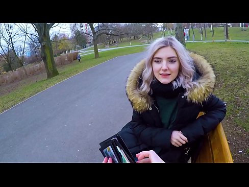 ❤️ Sluk 'n vreemdeling se warm kom vir geld - blowjob in the park deur Eva Elfie Porno by porn af.porn-tub-sexer.ru ﹏